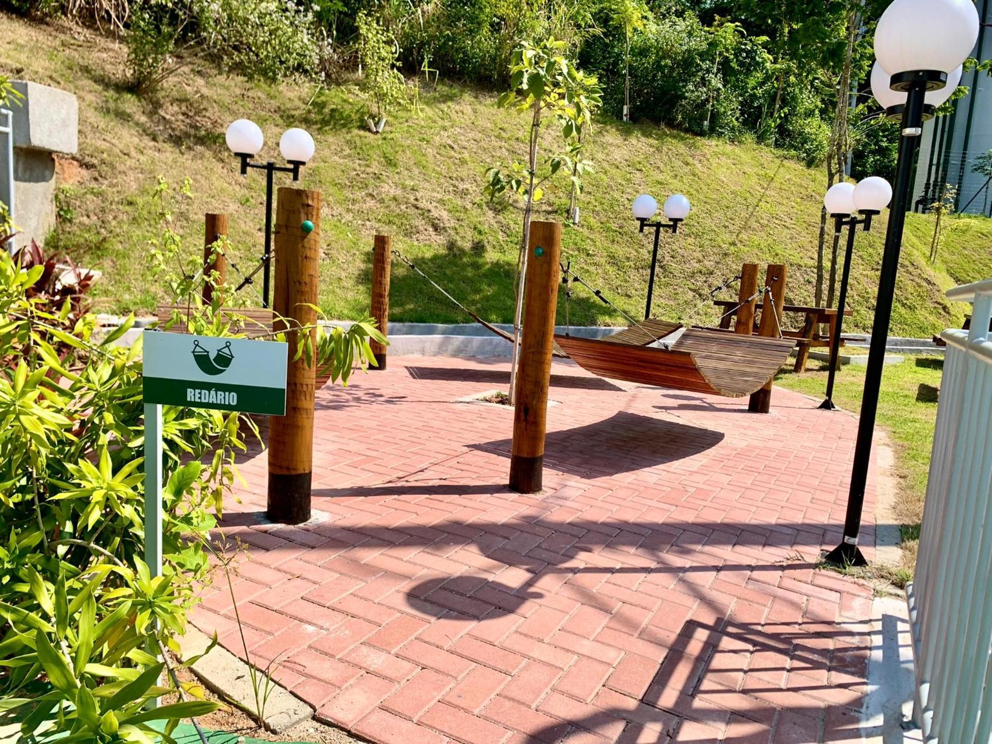 Conforto E Natureza No *